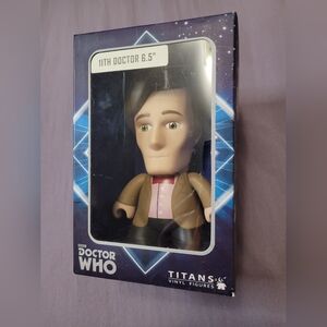 ✨️3/$25✨️ Titan Doctor Who Vinyl Figure - 11th Doctor Collectible